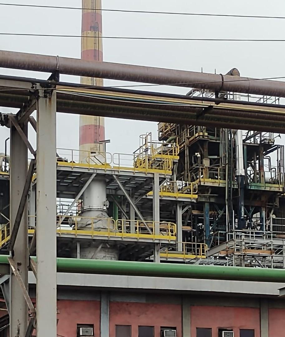 Planta industrial de siderurgia